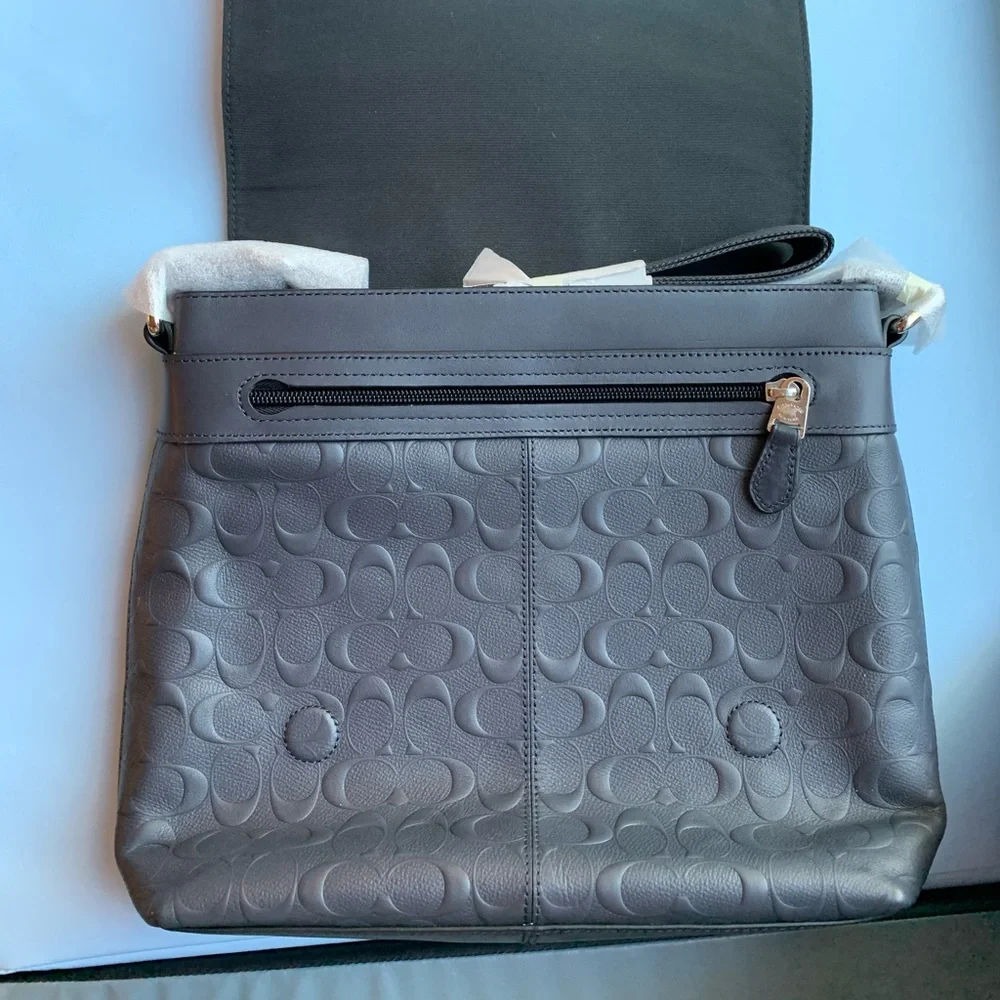 Coach Men’s Messenger Bag - Picture 3 of 6